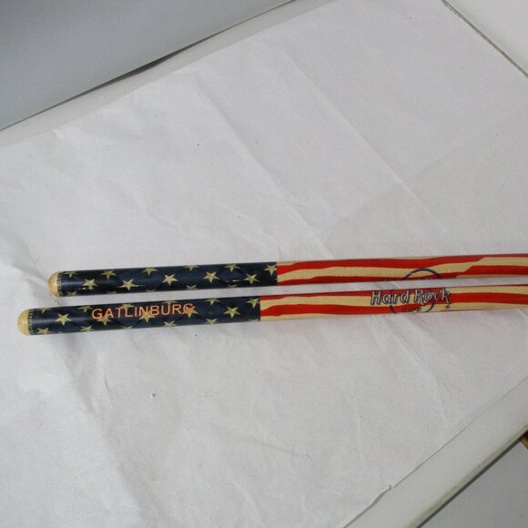 Set of Patriotic Flag Hard Rock Cafe Gatlinburg Tn Drumsticks Drum Sticks - Picture 1 of 5